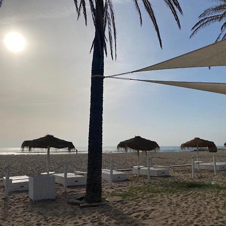 Ferienwohnung Alojamiento En Primera Linea De Playa Con Wifi Valencia Exterior foto